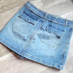 Vintage Gloria Vanderbilt Denim Mini Skort with belt 10 petite